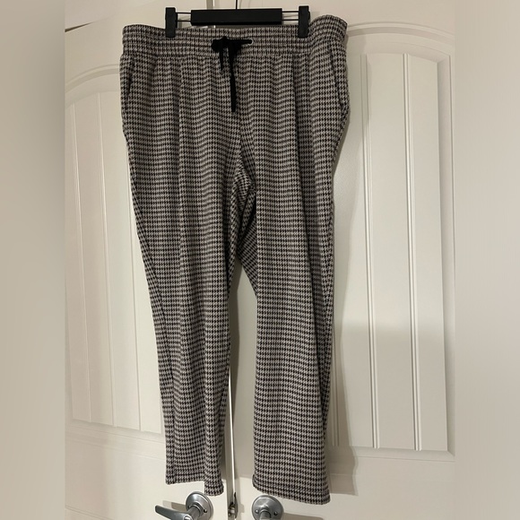 Jacquard print jogger - Picture 1 of 3